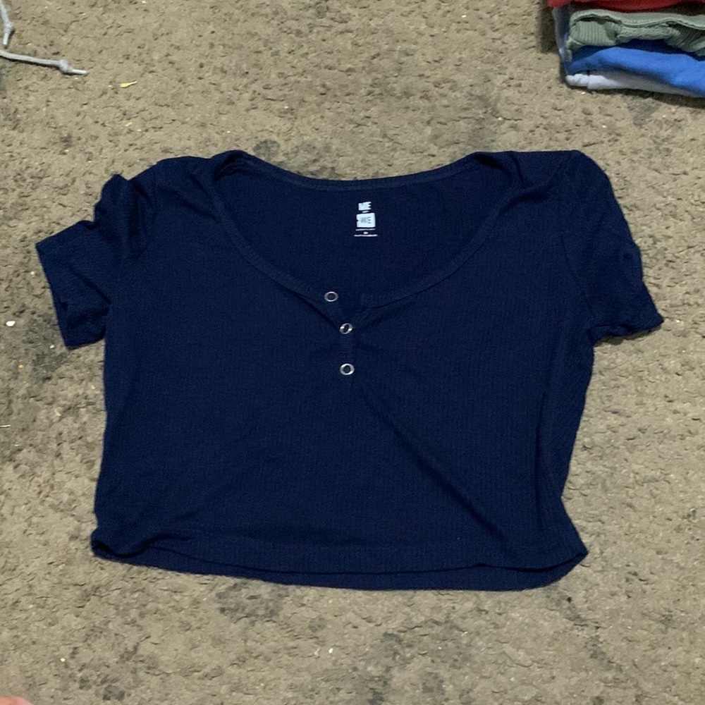 blue croptop